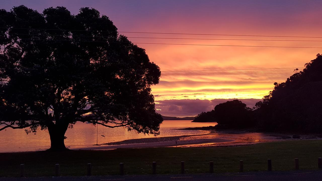 מלון Coromandel Oamaru Bay Tourist Park מראה חיצוני תמונה